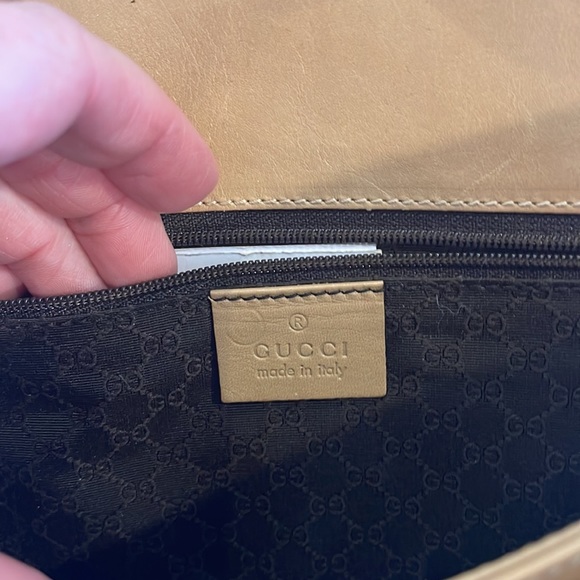 Gucci purse - Picture 4 of 13
